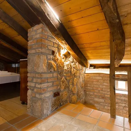 Zamelinjak Vrbnik (Primorje-Gorski Kotar)
